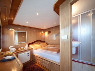 M/Y Seawolf Dominator  - Double Cabin